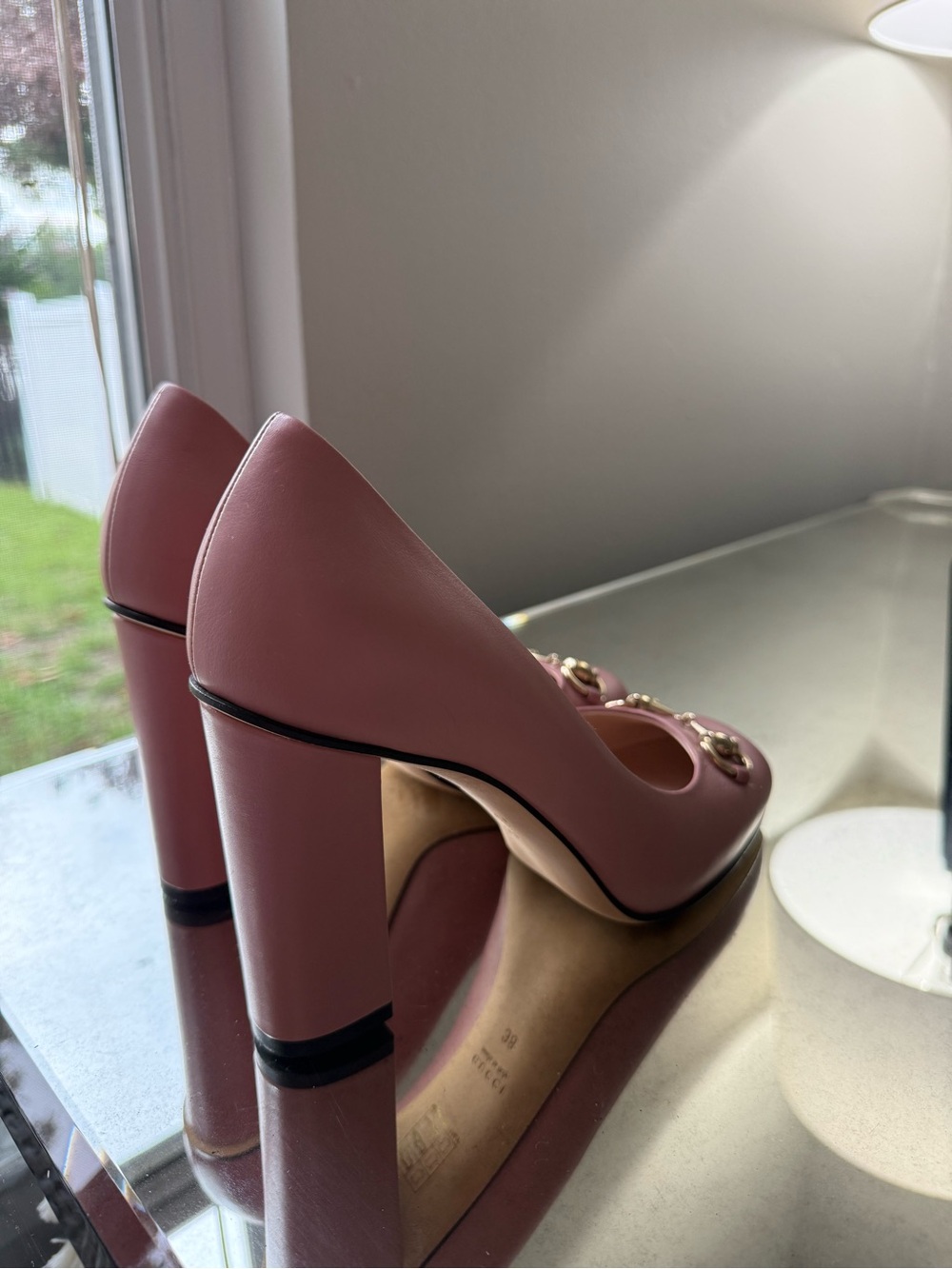 Gucci Pink Leather Block Heel Pumps with Gold Horsebit 7.5 - Picture 6 of 8